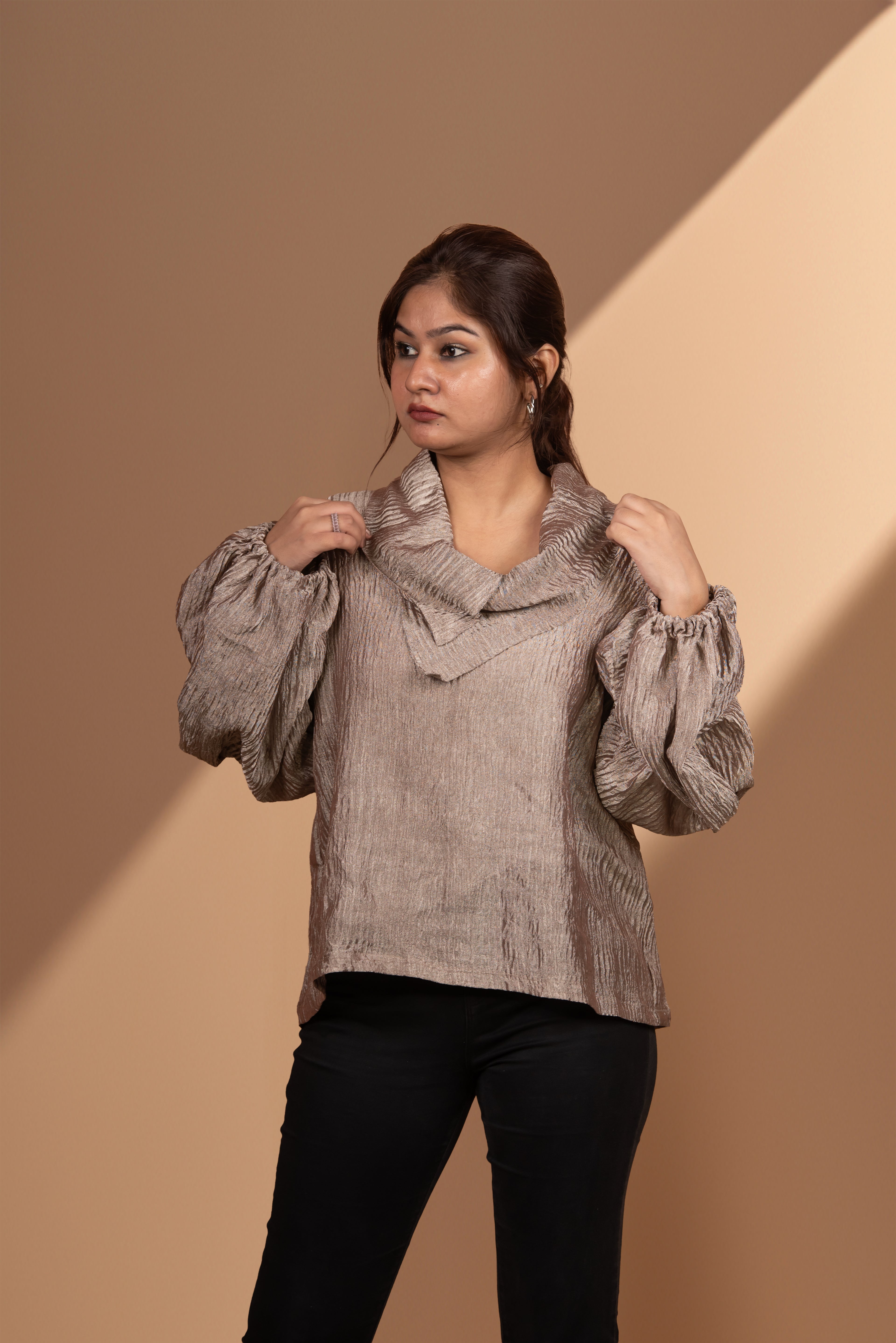 Scarf Collar Tissue Top